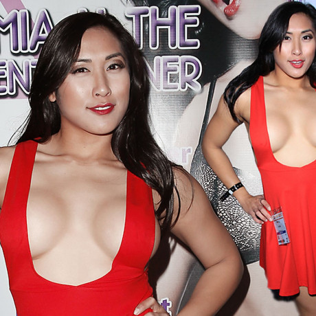 Actress Wears Frontless Nipple Skimming Dress Is This The Most Daring Red Carpet Outfit Ever Mirror