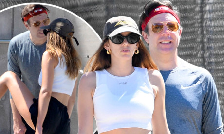 Pictured Jason Sudeikis Reunites With Ted Lasso Bombshell Keeley Hazell For Hike In La Mail