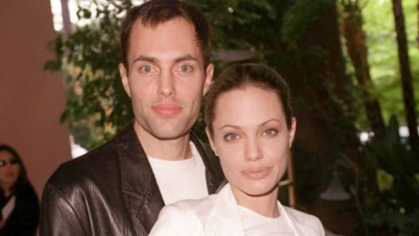 Angelina Jolie Has A Twin Sister Or She Is Almost Unidentical Like Two Drops Of Asap