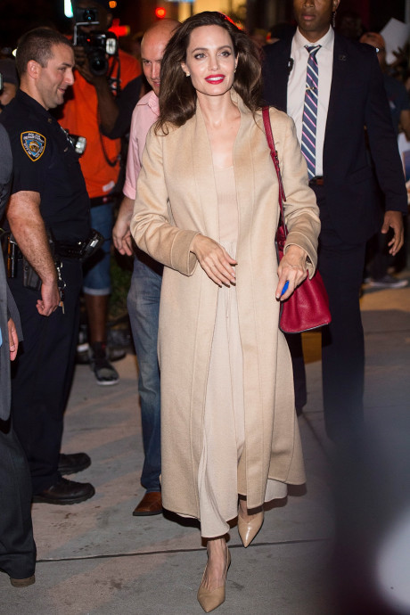 Fashion Shopping Style Angelina Jolie S Nude Look Is The Opposite Of Sexy It S Total Sophistication Popsugar Photo