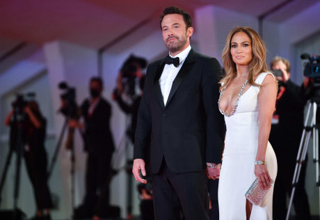 Jennifer Lopez Announces Engagement To Ben Affleck 18 Years After Ending First Relationship South Morning